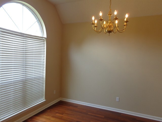 Building Photo - 2166 Greencliff Dr