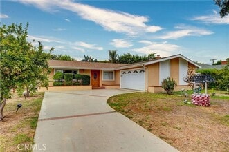 Building Photo - 6621 Birchton Ave