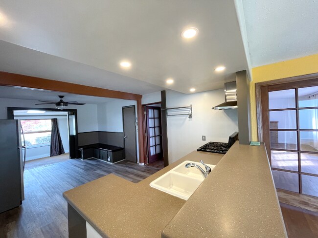 Foto del edificio - 1616 Perry Ave