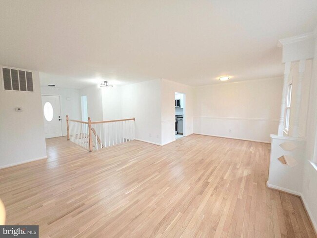 Foto del edificio - 12817 Lampton Ln