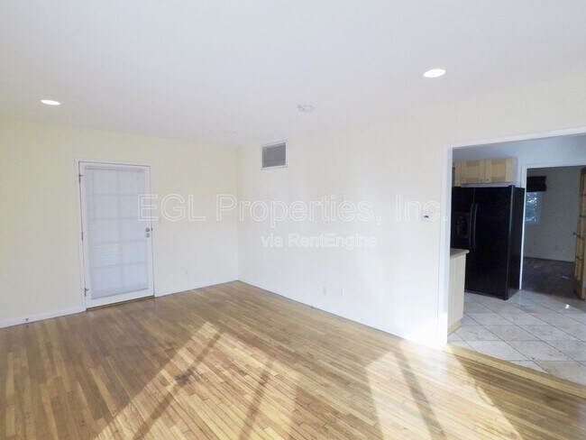 Foto del edificio - 1287 Cochran Ave