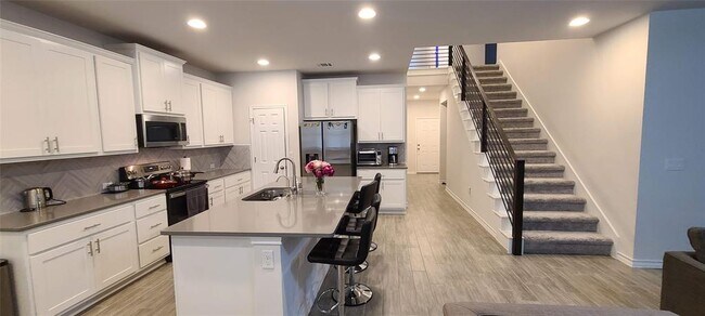 Foto del edificio - 116 Limonite Ln