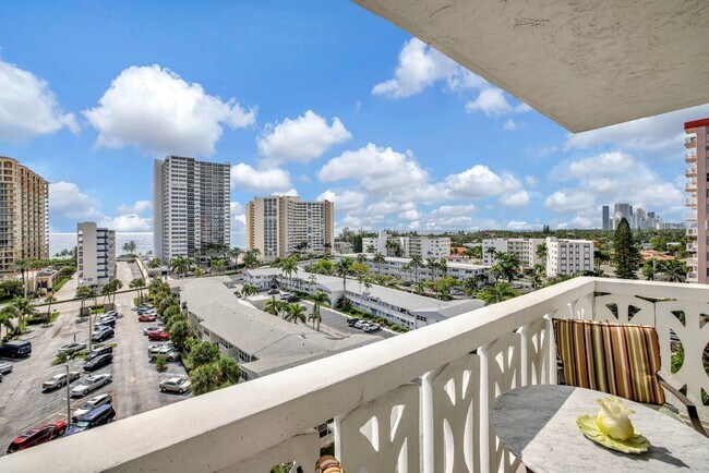 Foto del edificio - 3113 S Ocean Dr