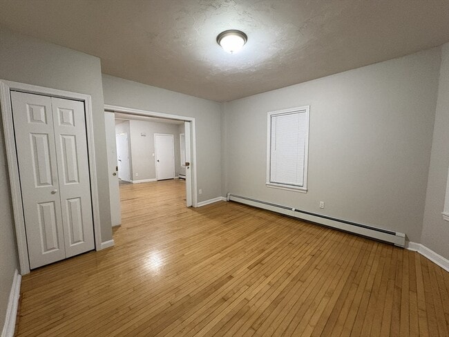 Building Photo - 171 Pleasant St