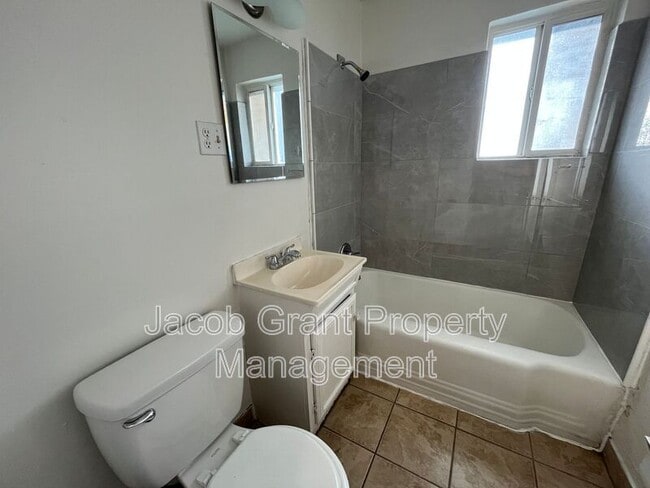 Foto del edificio - 575 Tiger Ave