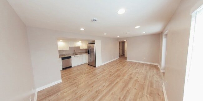 Building Photo - 601 W Canteloupe Ct