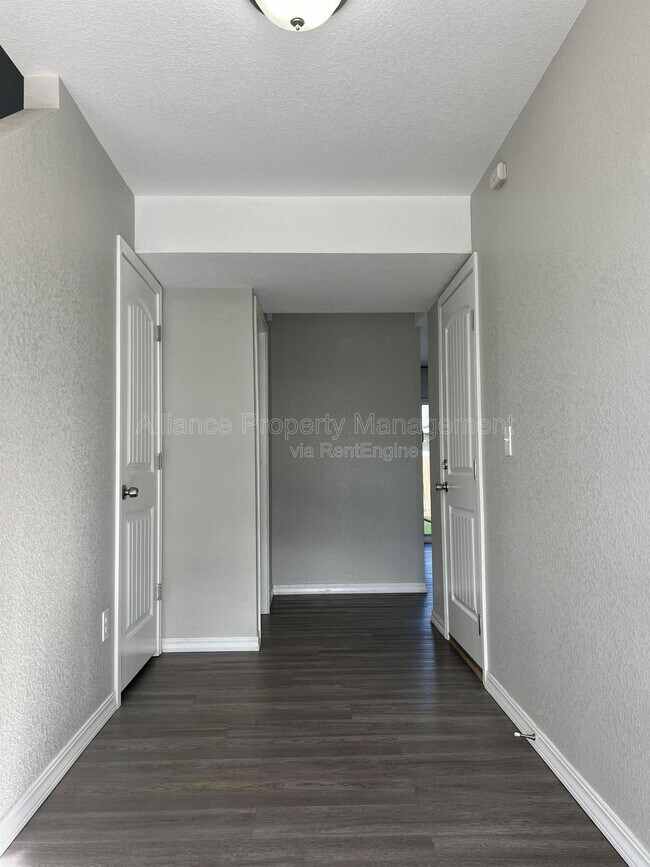 Foto del edificio - 7470 Grand Valley Dr