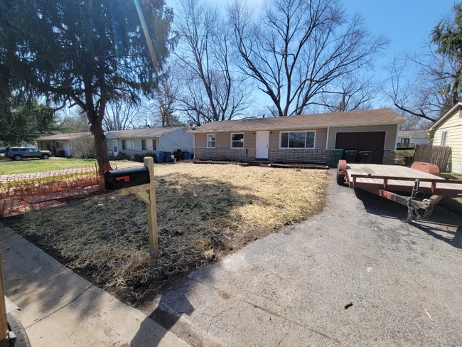 Building Photo - 10117 Cavalier Ct