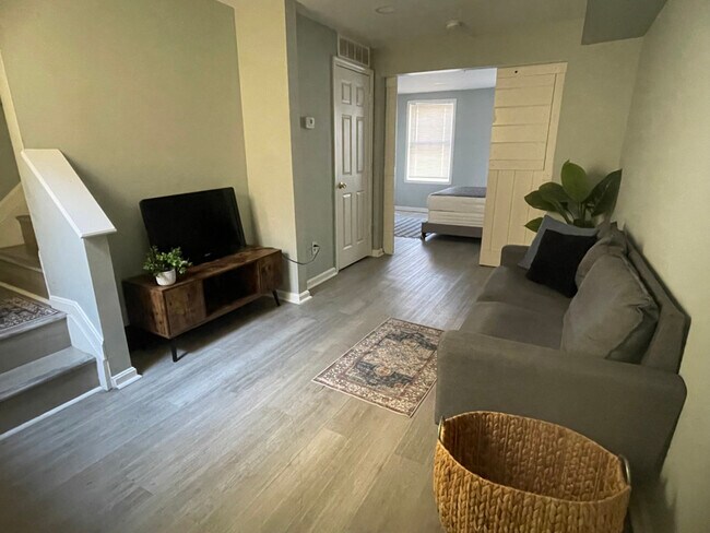 Building Photo - 1037 W Baltimore St