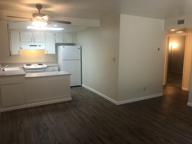 Building Photo - 3949 K St