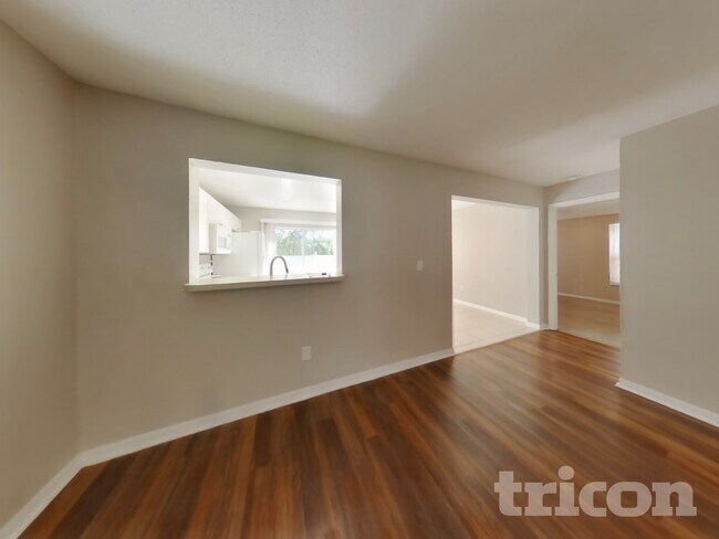 Building Photo - 6739 Summer Haven Dr
