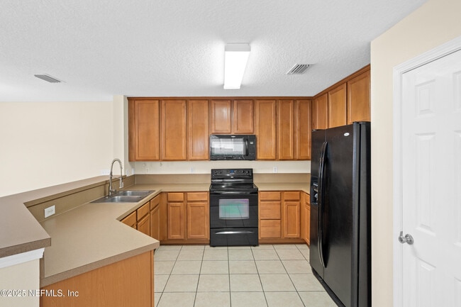 Foto del edificio - 6700 Bowden Rd