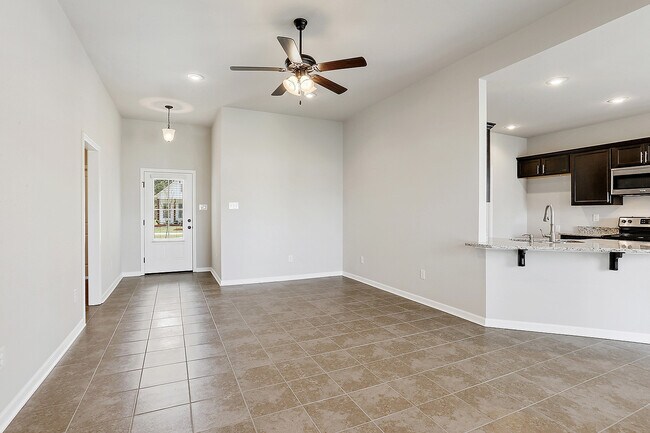 Foto del edificio - 18322 Sunset Park Dr