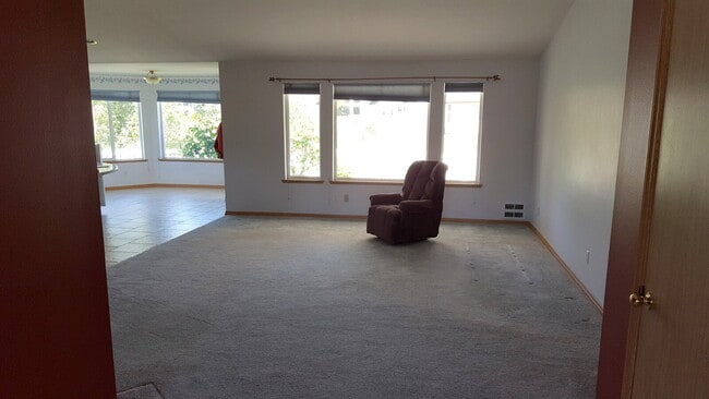Foto del edificio - 2+ bed, 2 bath home in Sun Meadows, Sequim