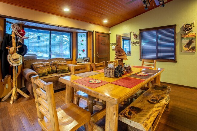 Foto del edificio - One of a kind cabin in Sugarloaf