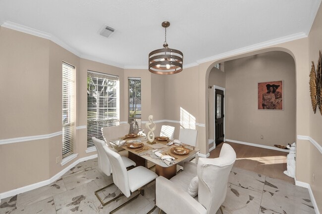 Building Photo - 17618 Fairgrove Park Dr