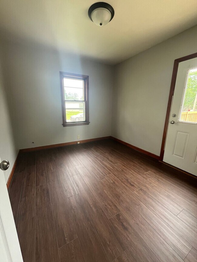 Foto del edificio - 3 bedroom one bath home