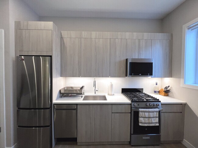 Foto del edificio - 3757 N Sheffield Ave