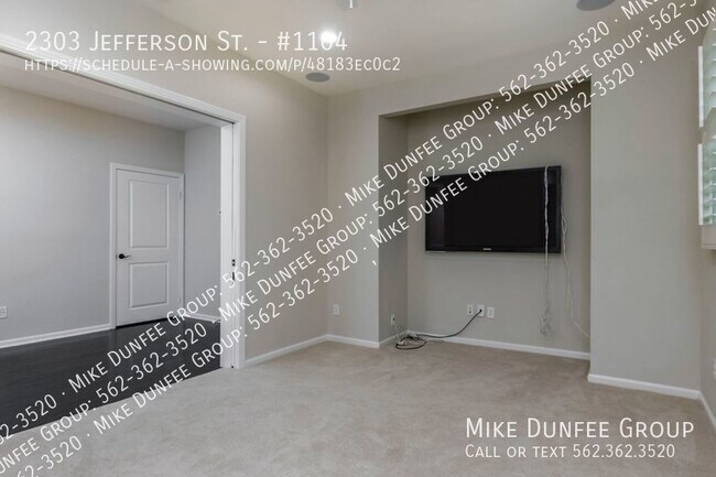 Building Photo - 3 Bedroom Townhome in Old Torrance Area