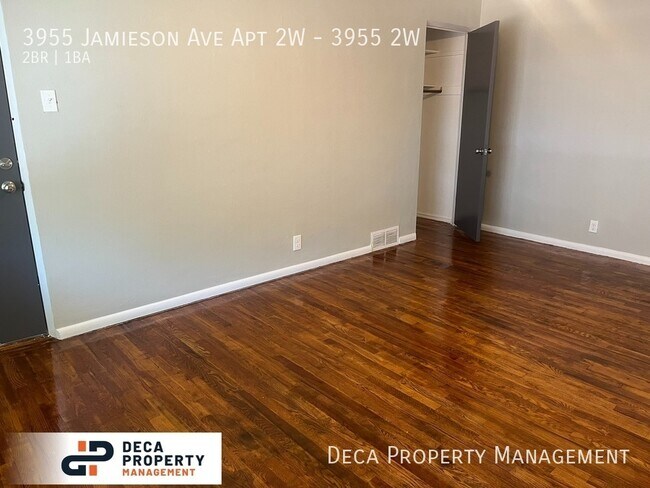 Foto del edificio - 3955 Jamieson Ave