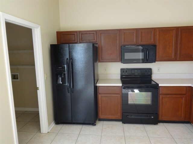 Foto del edificio - 845 Brookstone Ct