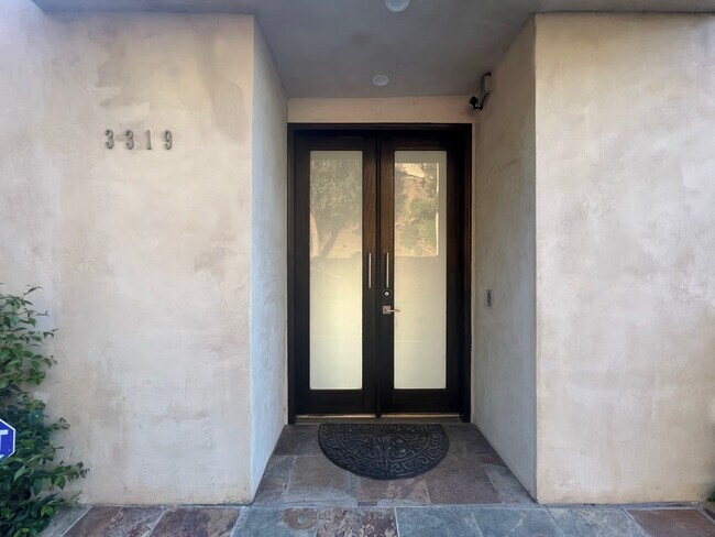 Building Photo - 3319 Wrightwood Dr