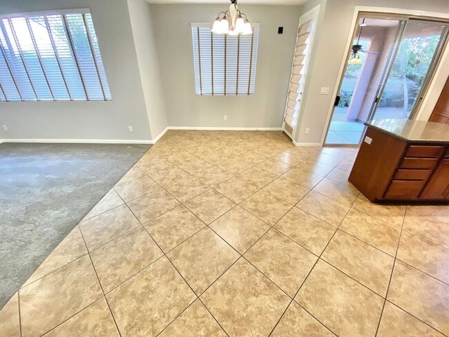 Building Photo - BEAUTIFUL 3 BEDROOM 2.5 BATHROOM HOUSE LOC...