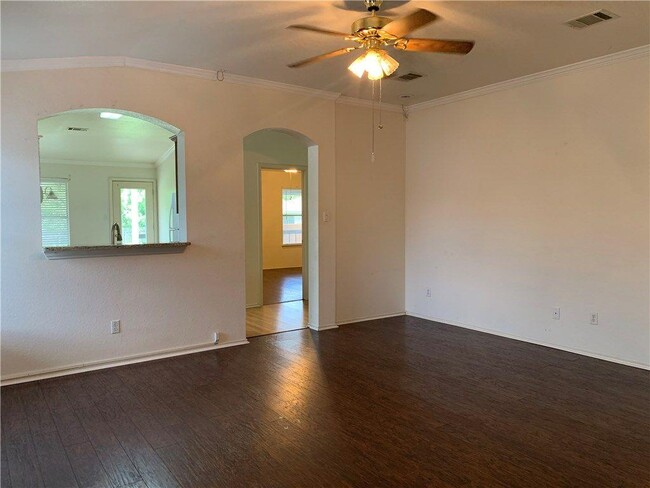 Building Photo - 1501 Nettie Dr