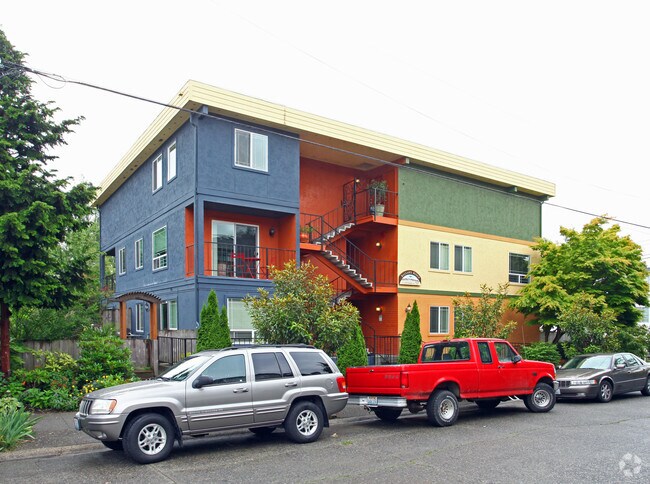 Primary Photo - 717 NW 70th St