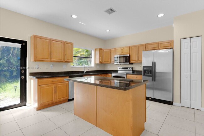 Building Photo - 11358 SW 243 Terrace