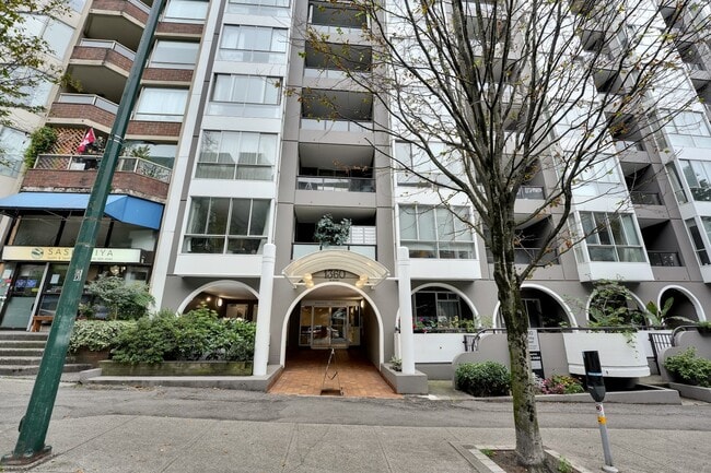 Building Photo - 1360 Hornby Street