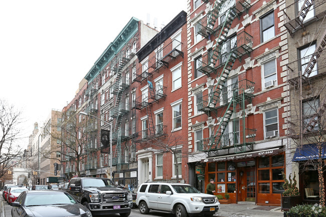 228 Thompson St, New York, NY 10012 - Apartments in New York, NY ...