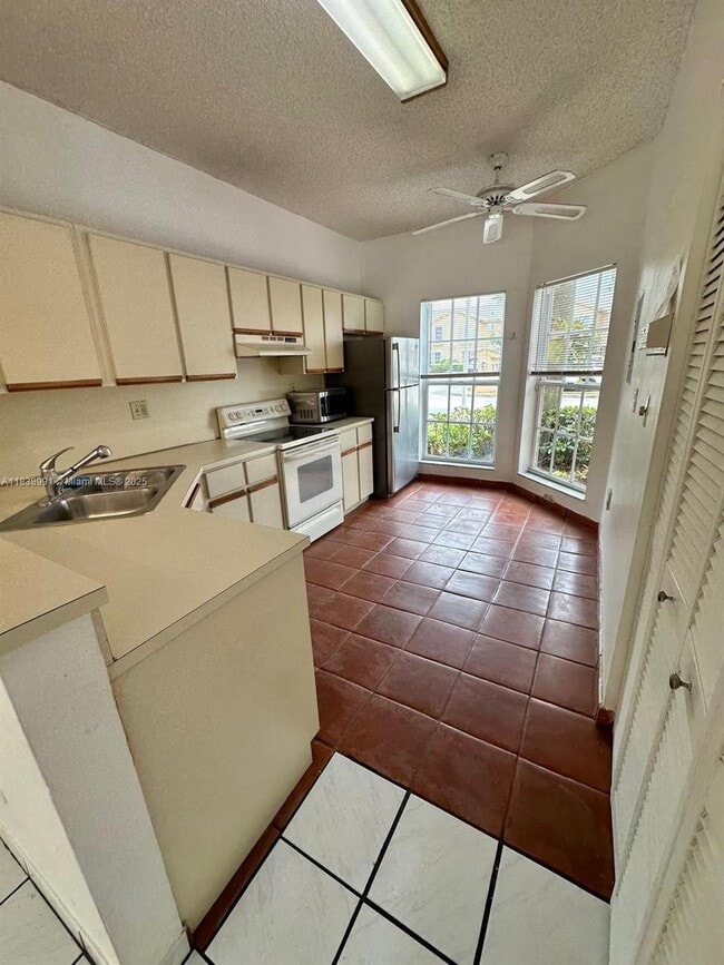 Building Photo - 14345 SW 57th Ln