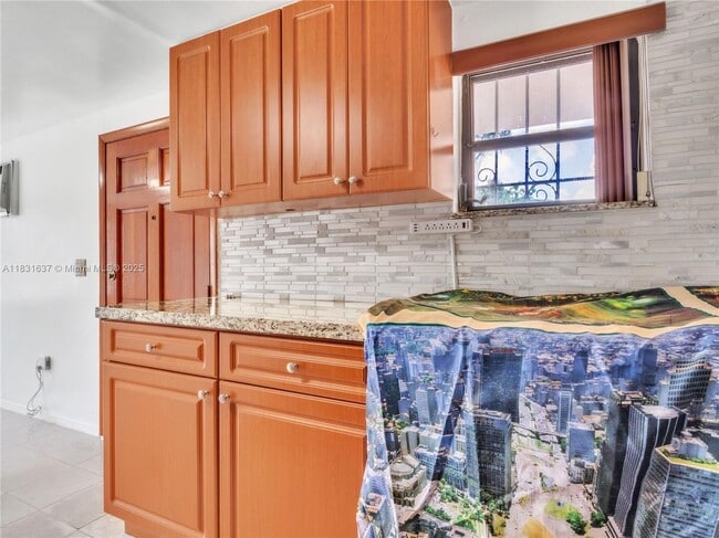 Foto del edificio - 555 SW 67th Ave