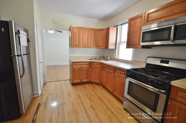 Building Photo - 3028 W Gunnison St