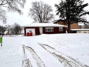 Building Photo - 1302 12th Ave NW
