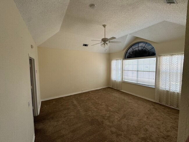 Building Photo - 2224 Glacier Ct