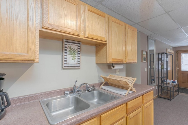 Building Photo - 8051 Hemlock Ln