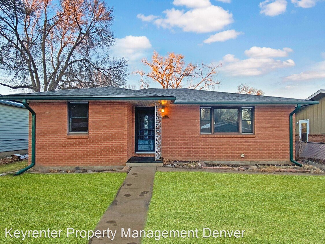 Foto principal - 3 br, 1 bath House - 1436 Warren Ave