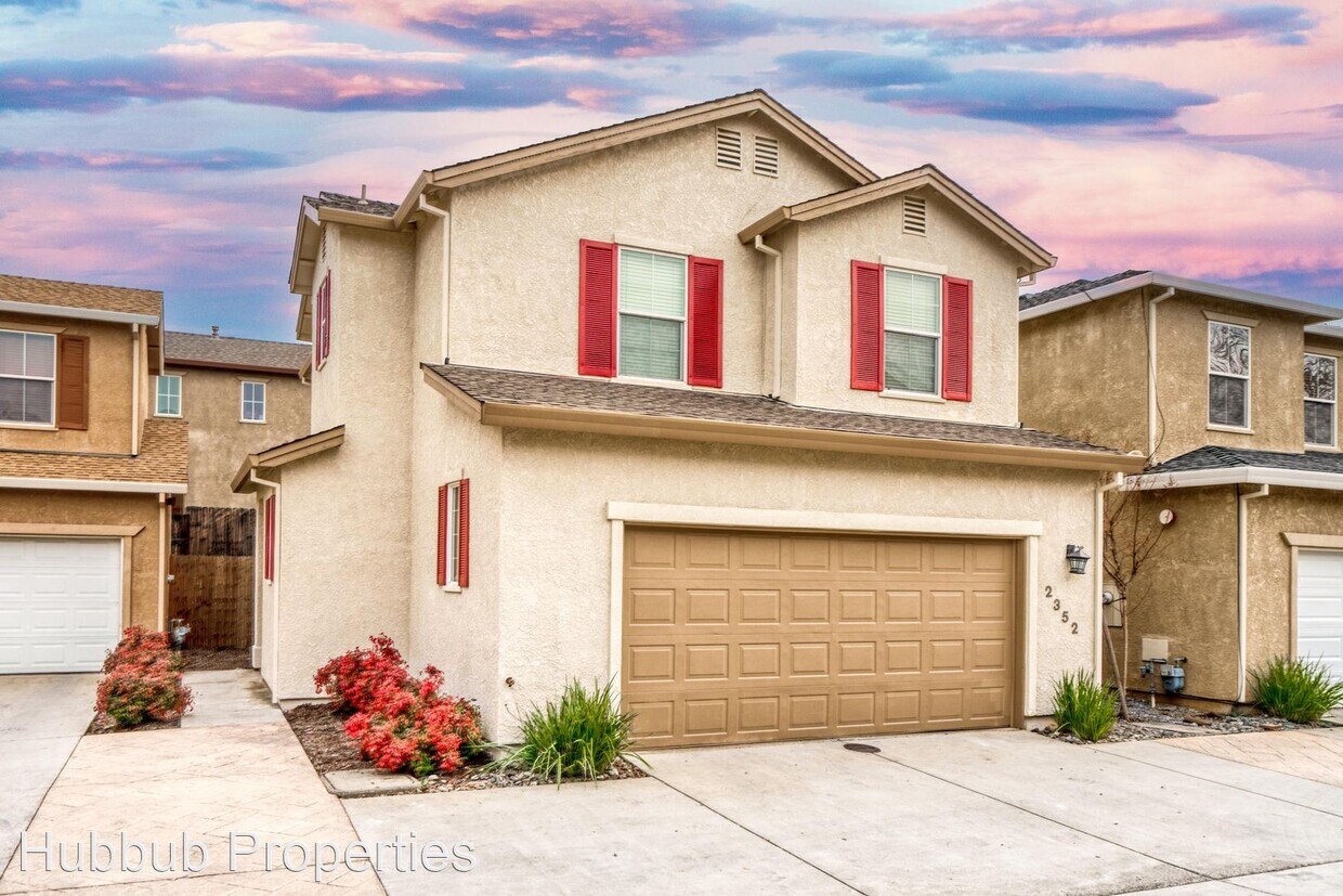 3 br, 2.5 bath House 2352 La Villa Way House Rental in Redding, CA