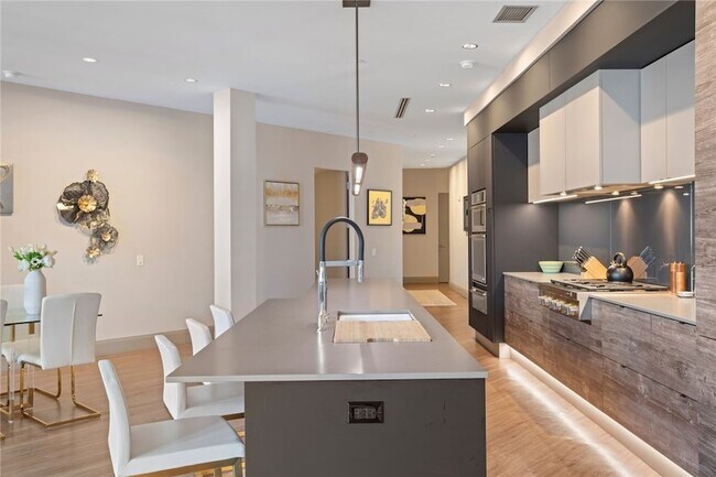 Foto del edificio - 824 Liberty Ave