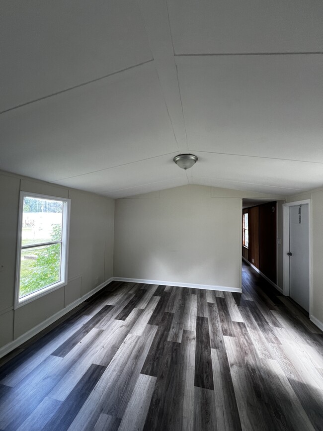 Foto del edificio - 116 Hussey Mhp Ln