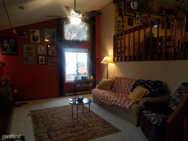 Foto del edificio - 3 br, 2 bath House - 701 Colony Ct