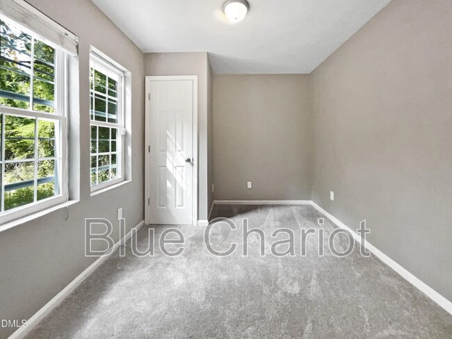 Foto del edificio - 311 Burnette St