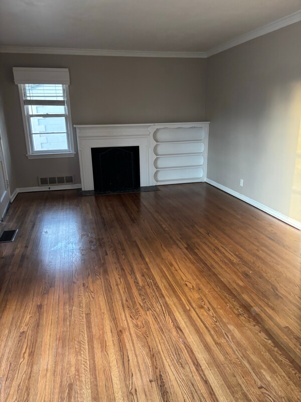 Building Photo - 745 S Sandusky Ave