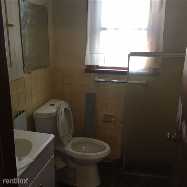 32 Cummins Hwy, Roslindale, MA 02131 Condo for Rent in Roslindale, MA