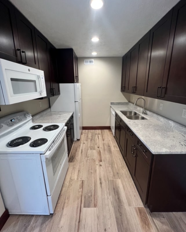 4401 S 27th St Unit A7, Lincoln, NE 68512 Room for Rent in Lincoln, NE