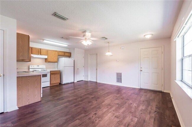 Building Photo - 500 Paulling Dr