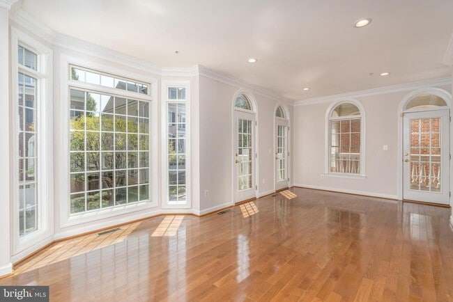 Building Photo - 7748 Legere Ct