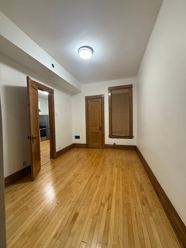 Building Photo - 2306 S Marshall Blvd